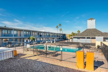 rodeway inn phoenix north i 17