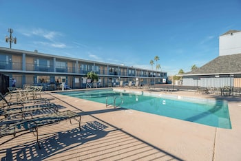 rodeway inn phoenix north i 17