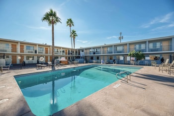 rodeway inn phoenix north i 17