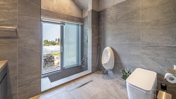 jeju themoon poolvilla