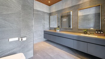 jeju themoon poolvilla