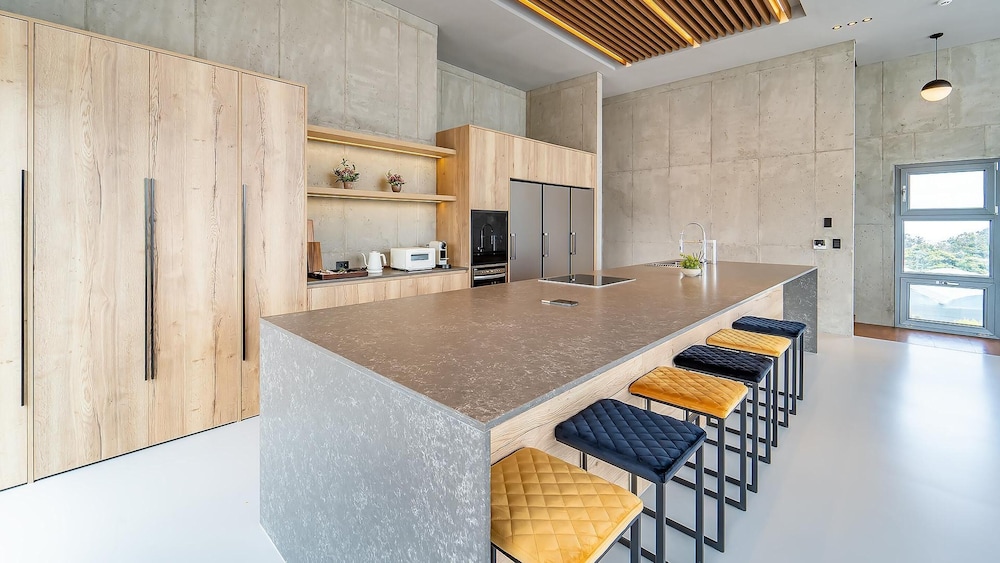 jeju themoon poolvilla