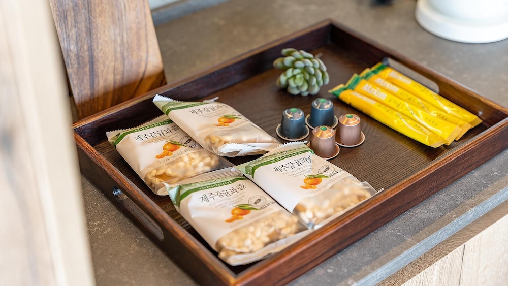 jeju themoon poolvilla