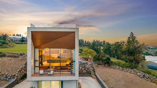 jeju themoon poolvilla