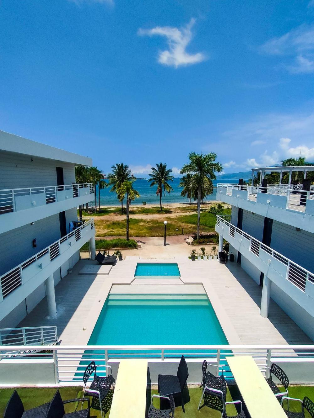 the shoreline subic hotel