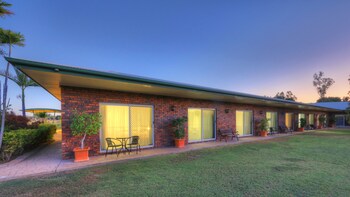 Heritage Lodge Motel,Columbia>>Charters Towers,4 star