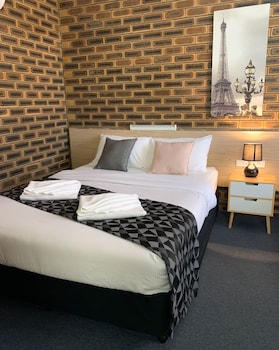 squatters homestead motel