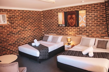 squatters homestead motel