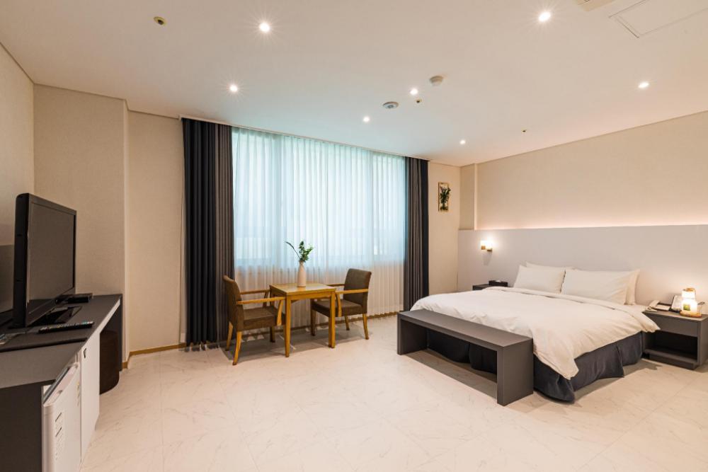 yeosu staythedelight hotel