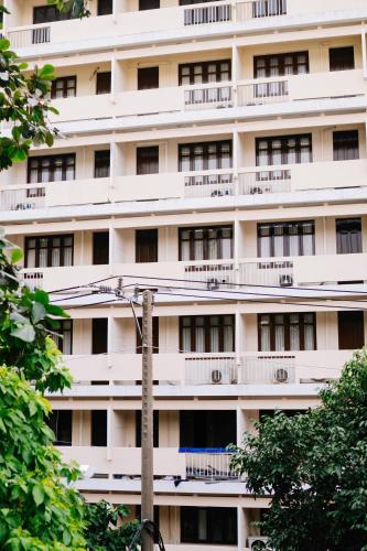 mercury hotel apartment