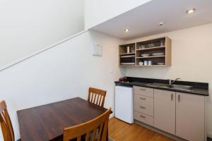 fitzherbert regency motor lodge