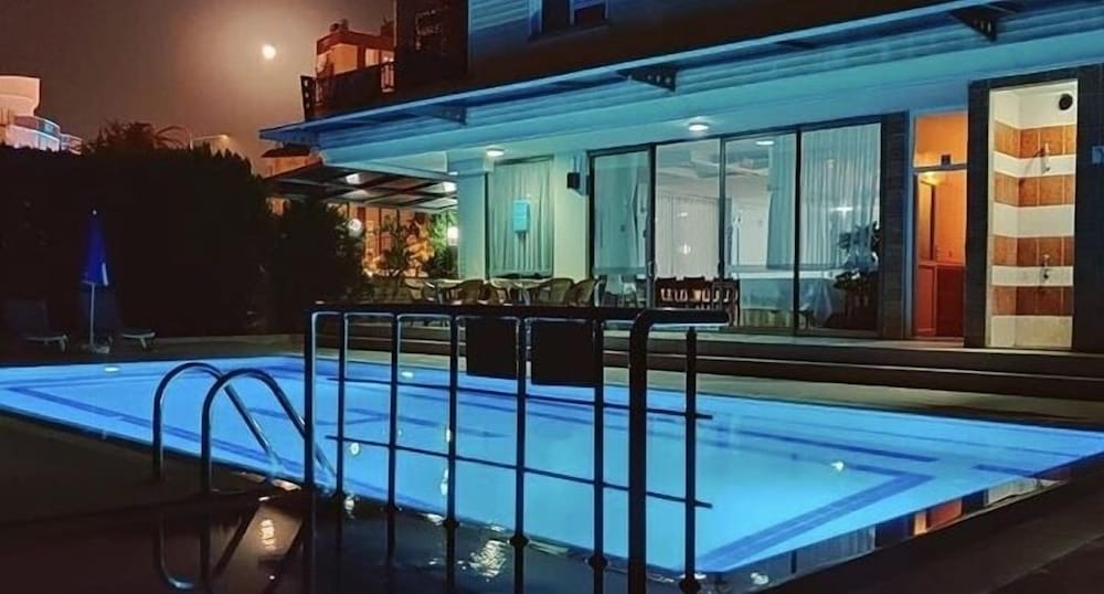 lemon hotel