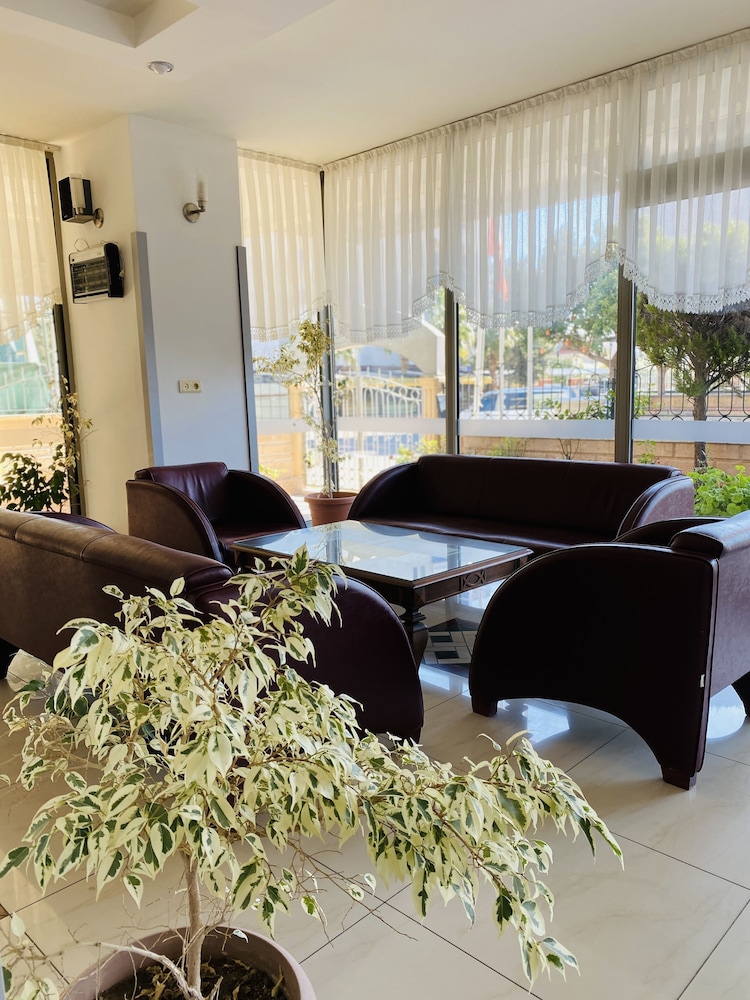 lemon hotel