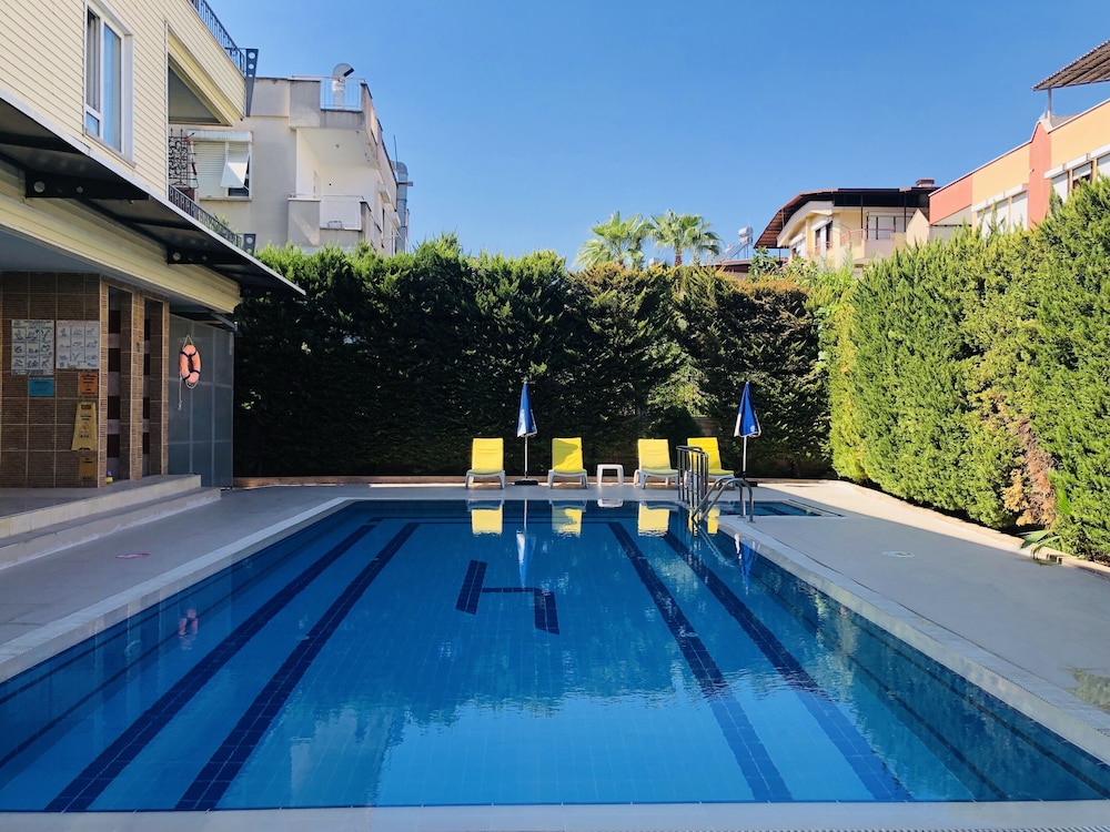 lemon hotel