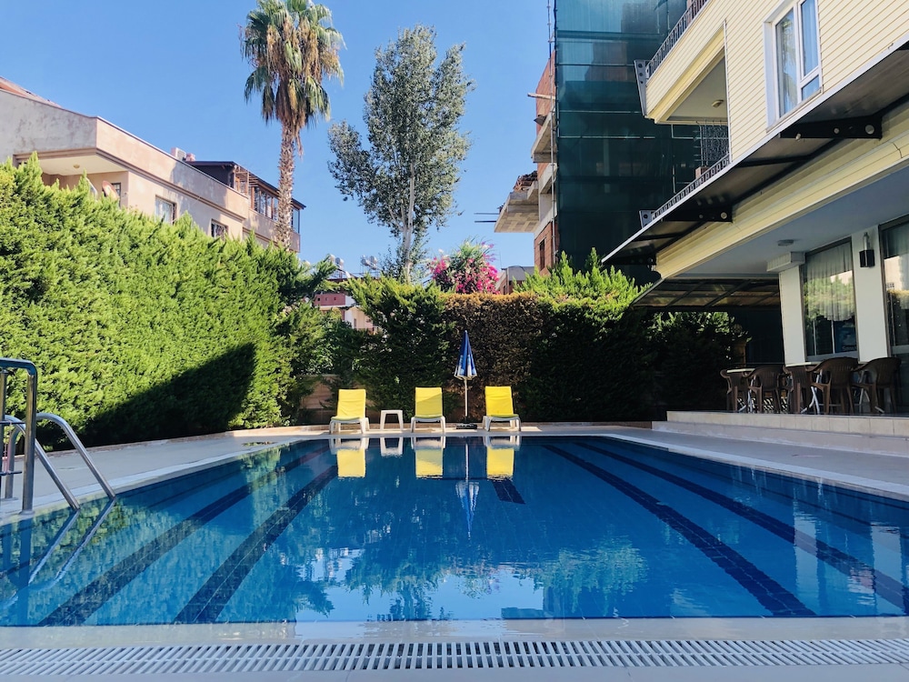 lemon hotel