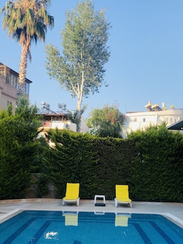 lemon hotel