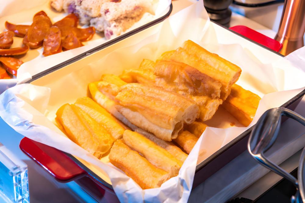 poltton international service apartment shanwei urban district high speed railway station