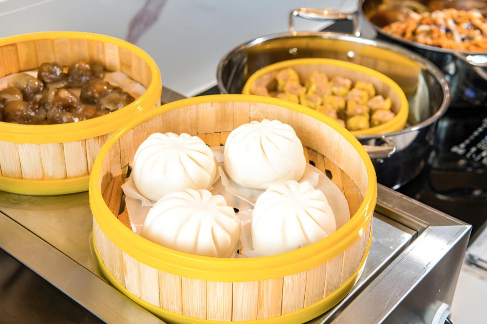 poltton international service apartment shanwei urban district high speed railway station