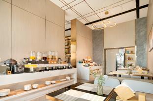 poltton international service apartment shanwei urban district high speed railway station