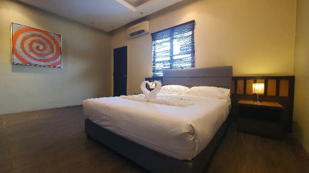 gold coast morib studio l apartment l penthouse
