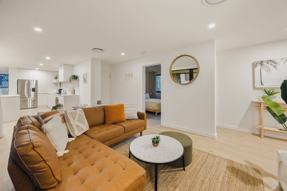 the shores surfers paradise apartments