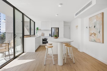 the shores surfers paradise apartments