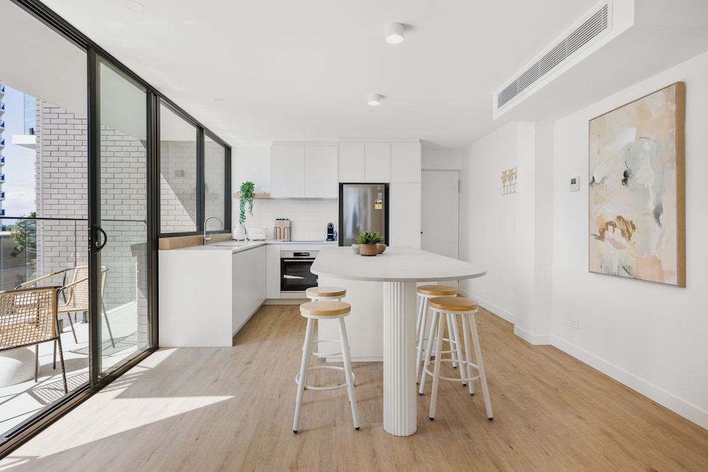 the shores surfers paradise apartments