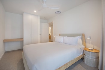 the shores surfers paradise apartments