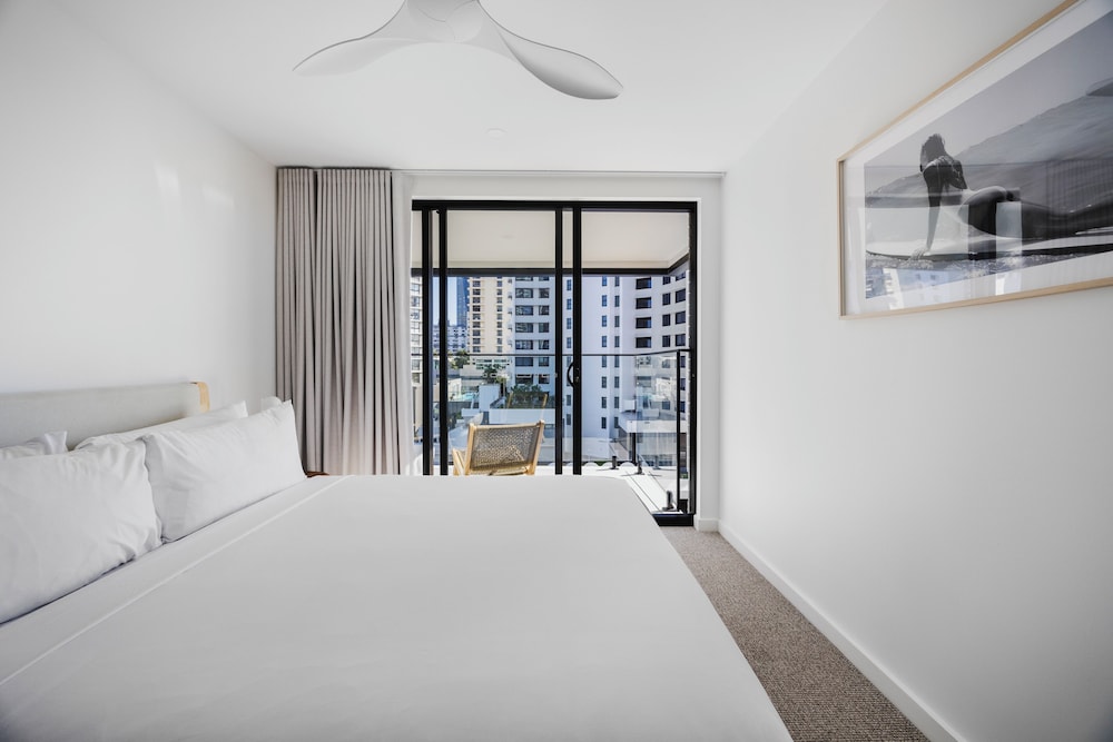the shores surfers paradise apartments