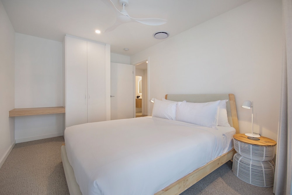 the shores surfers paradise apartments