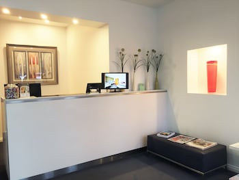 sovereign park motor inn