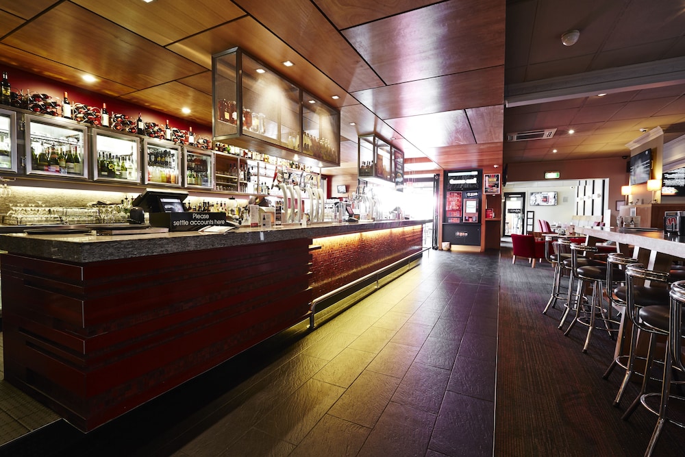 sovereign park motor inn