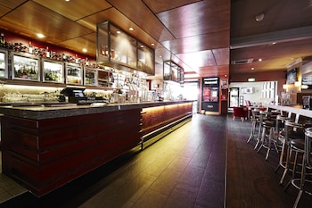 sovereign park motor inn