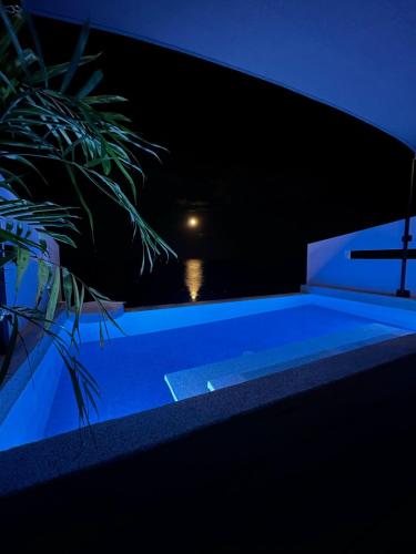 epic suites bohol adult only