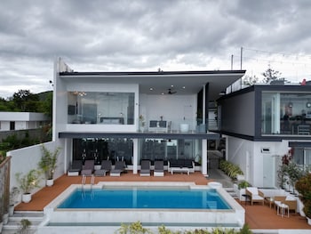 epic suites bohol adult only