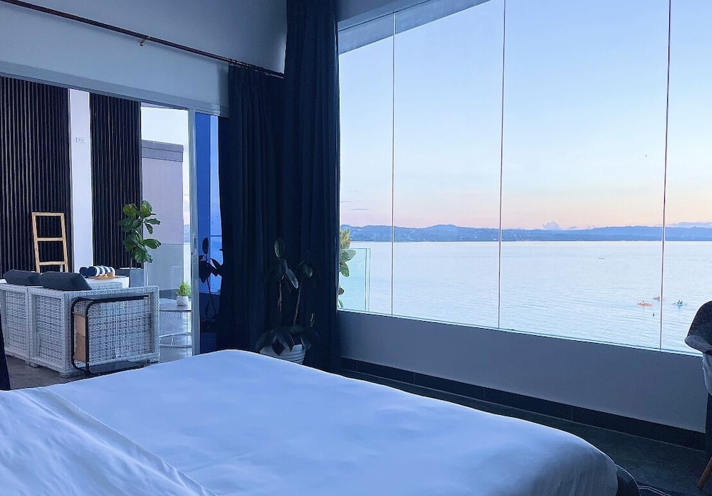 epic suites bohol adult only