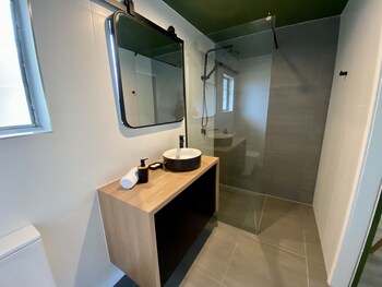 the palms at palm cove