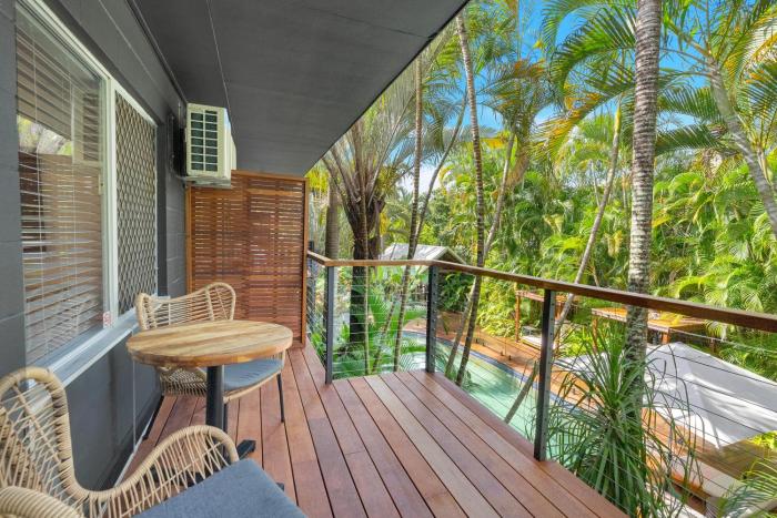 the palms at palm cove