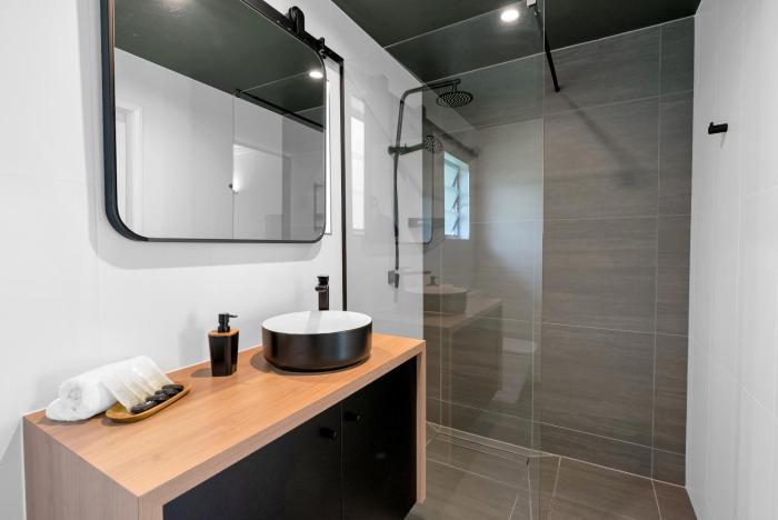 the palms at palm cove