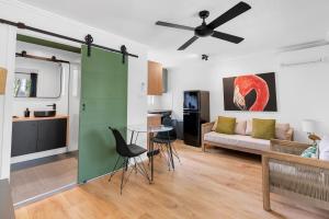 the palms at palm cove