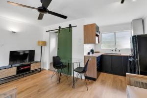 the palms at palm cove