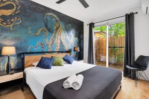 the palms at palm cove