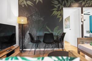 the palms at palm cove