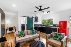 the palms at palm cove