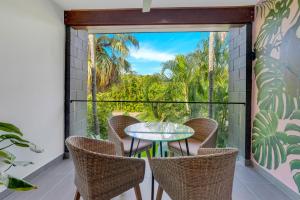 the palms at palm cove