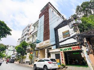 queen hotel airport
