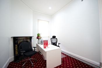 Mansi On Raymond,Sale>>Gippsland,4 star