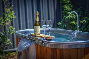 Mansi On Raymond,Sale>>Gippsland,4 star