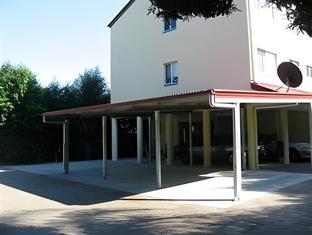 river sands apartments