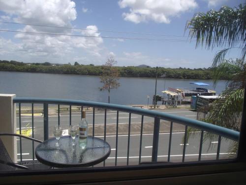river sands apartments